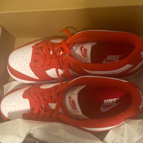 selling these dunks hit me for prices